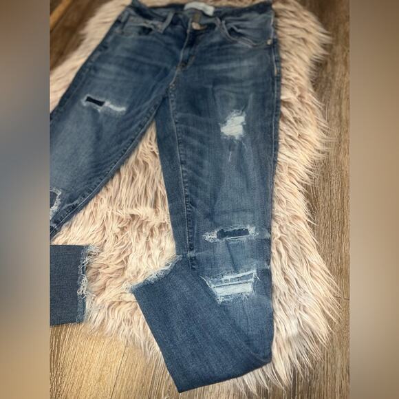 Maunces Women's Skinny Distressed Jeans - Picture 3 of 10